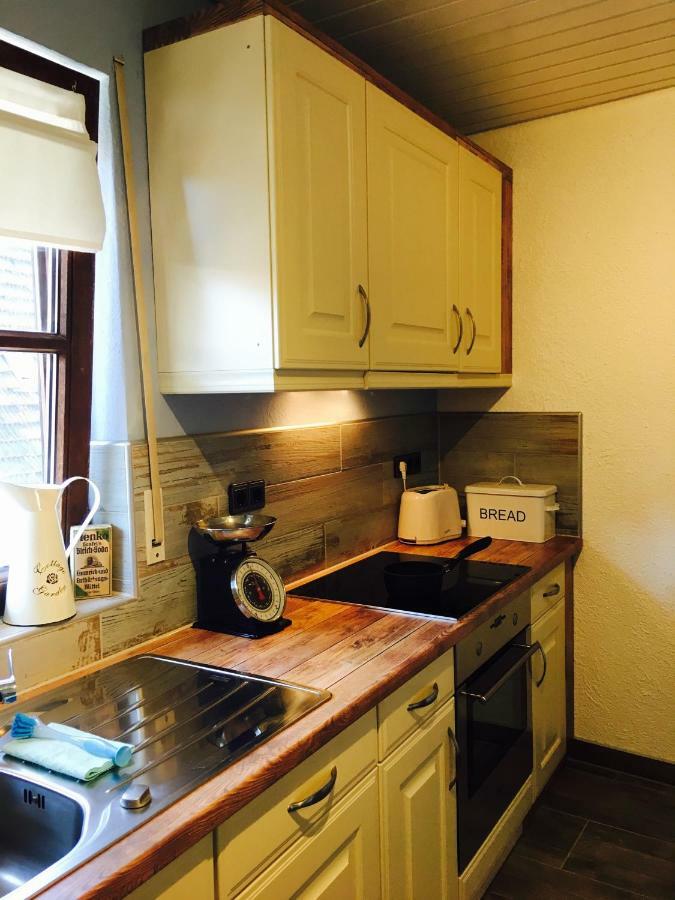 Gästehaus Sellemols Ferienwohnung Tabakbauer Heuchelheim-Klingen Exterior foto